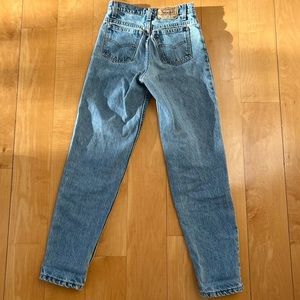 Vintage Levi’s 550s Jeans - fits like a 23!